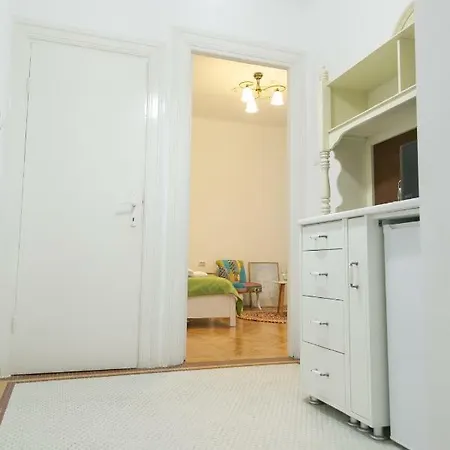 Bright Studio In The Heart Of The City With Netflix Bucharest Exterior photo