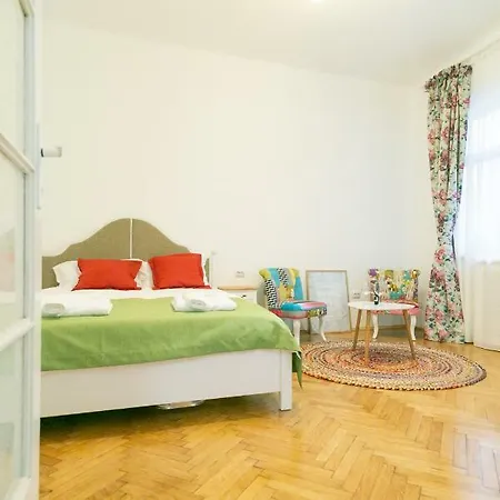 Bright Studio In The Heart Of The City With Netflix Bucharest Exterior photo