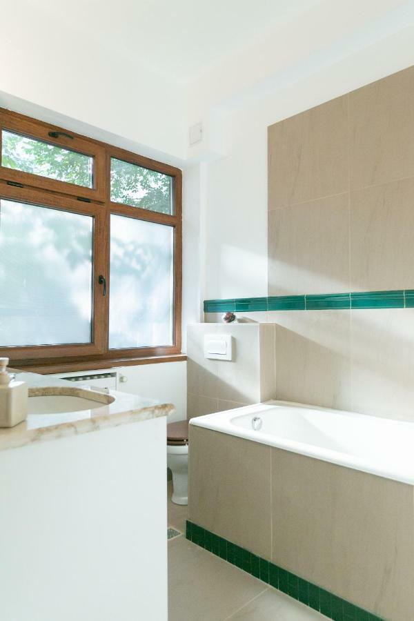 Apartment Bright In The Heart Of The With Netflix *