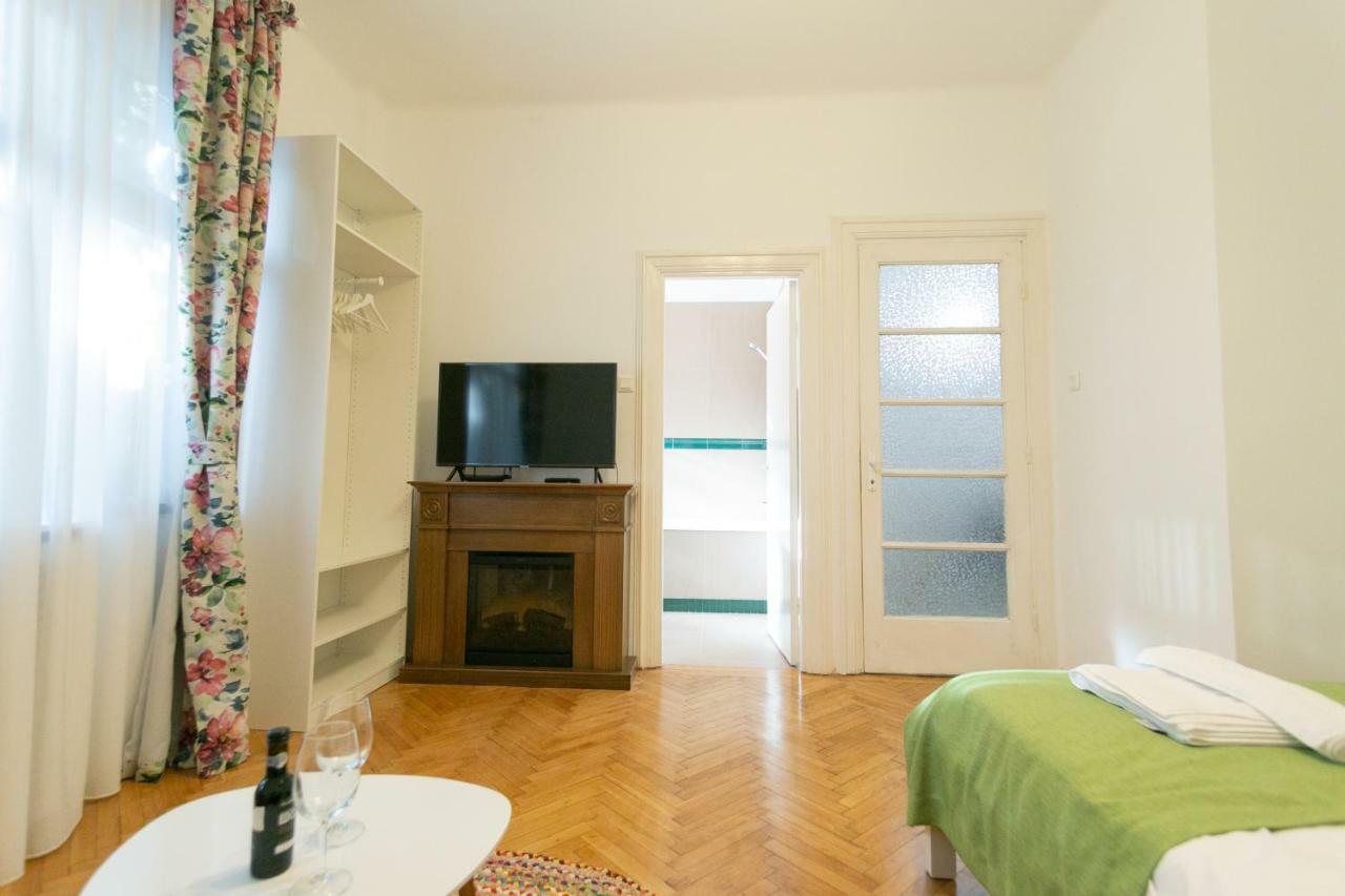 Bright In The Heart Of The With Netflix Apartment
